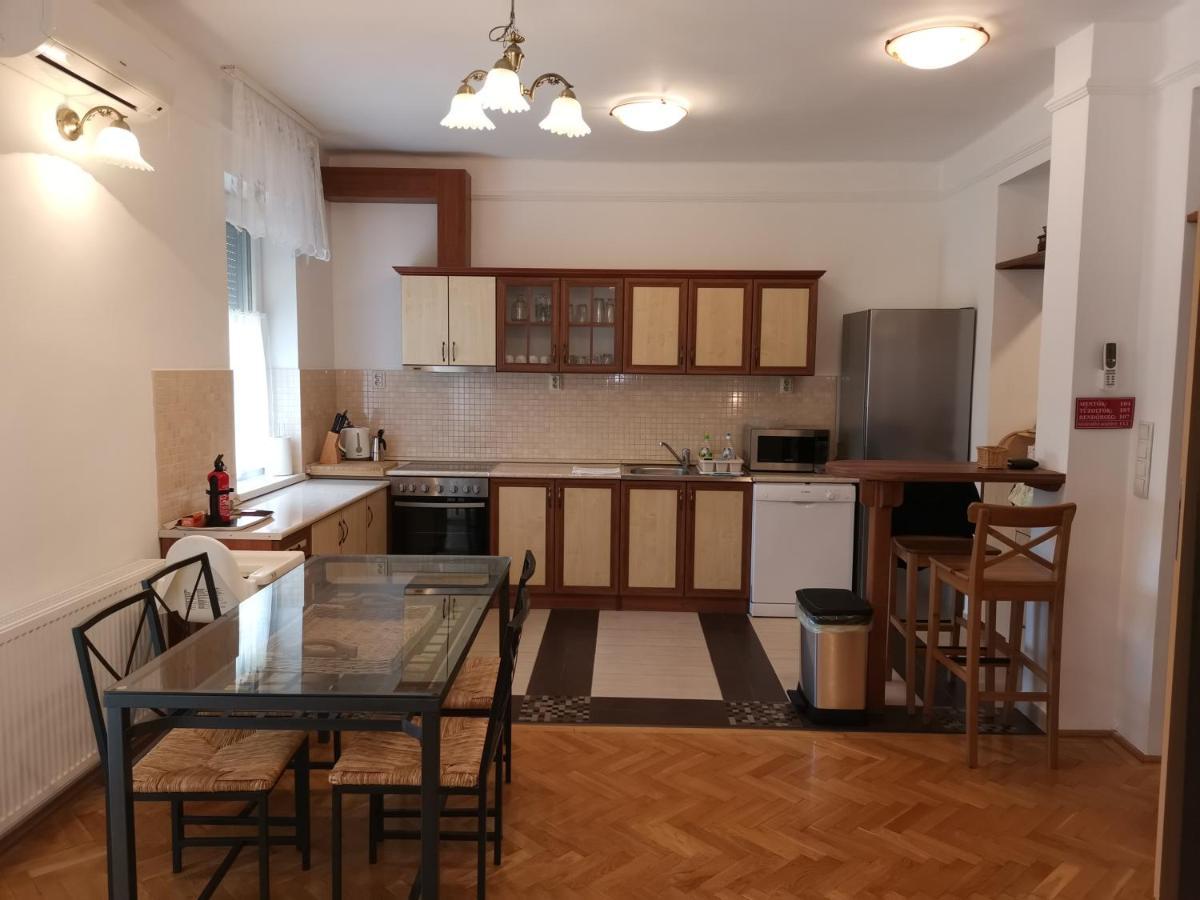 Sugár apartman Debrecen Bagian luar foto